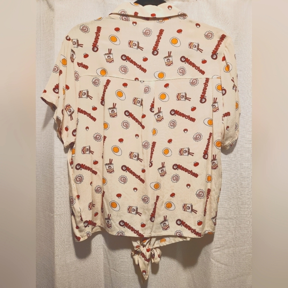 BoxLunch Maruchan Logo Boxy Button Up Tie-Front Woven Short Sleeve Top Size L - Picture 6 of 9